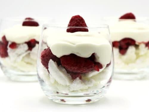 Low Carb Dessert Mit Quark Himbeeren Und Baiser Staupitopia Zuckerfrei