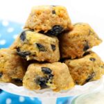 Herzhafte Low Carb Muffins mit Thunfisch und Oliven schnell und einfach backen.