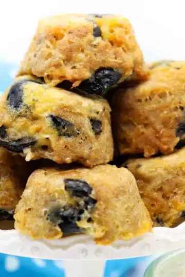 Herzhafte Low Carb Muffins mit Thunfisch und Oliven schnell und einfach backen.