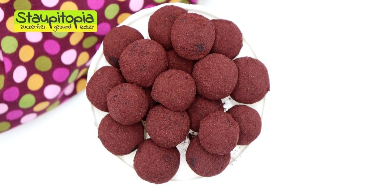 Süße Low Carb Frischkäse Pralinen mit Aronia - Staupitopia Zuckerfrei