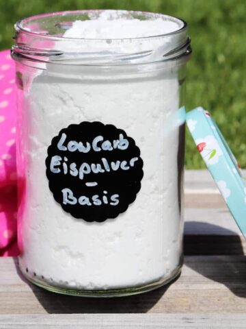 Eispulver Low Carb für die Eismaschine herstellen