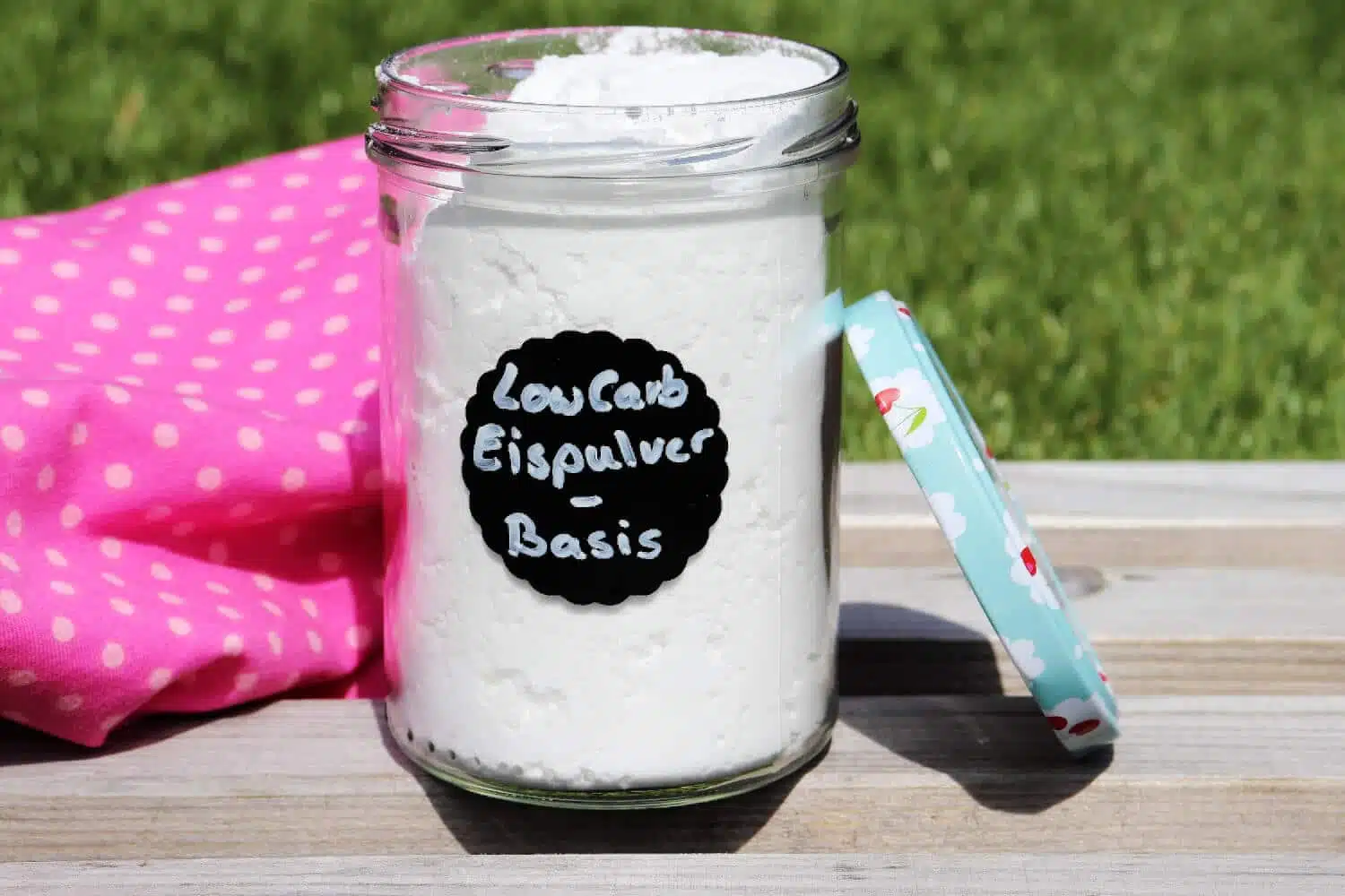 Eispulver Low Carb für die Eismaschine herstellen