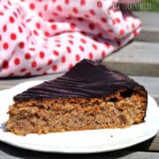 Low Carb Nusskuchen ohne Mehl und Zucker schnell und einfach backen.