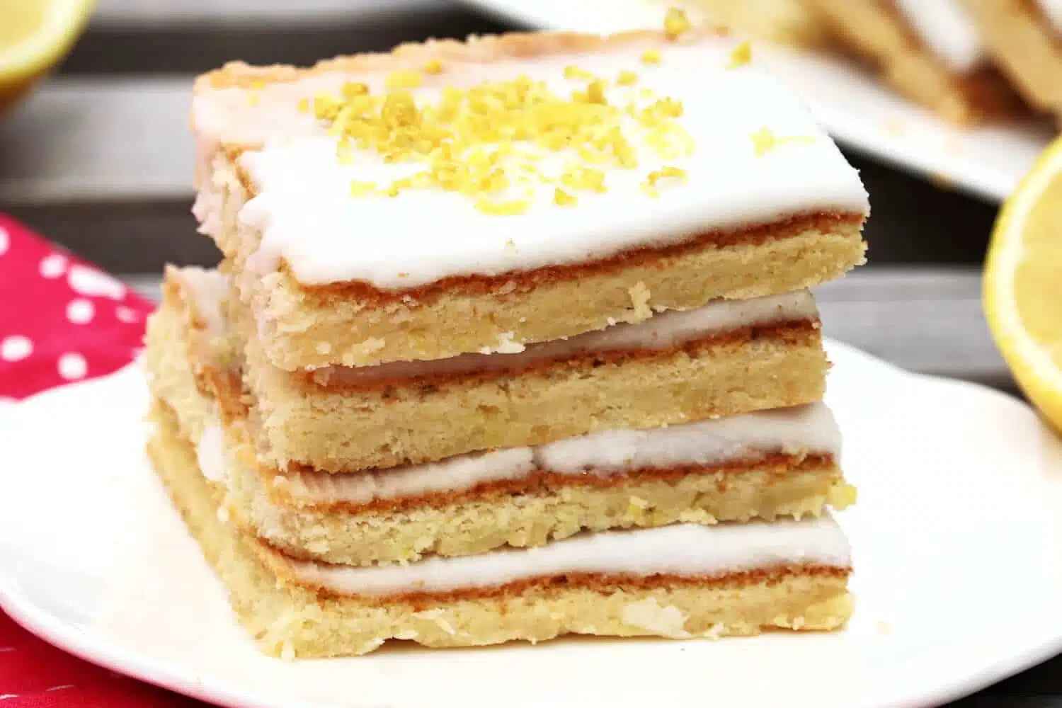 Schneller Low Carb Zitronenkuchen ohne Mehl und Zucker