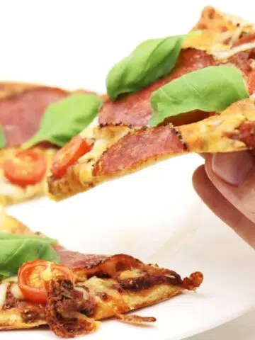 Rezept für eine Low Carb Pizza mit Mandelmehl