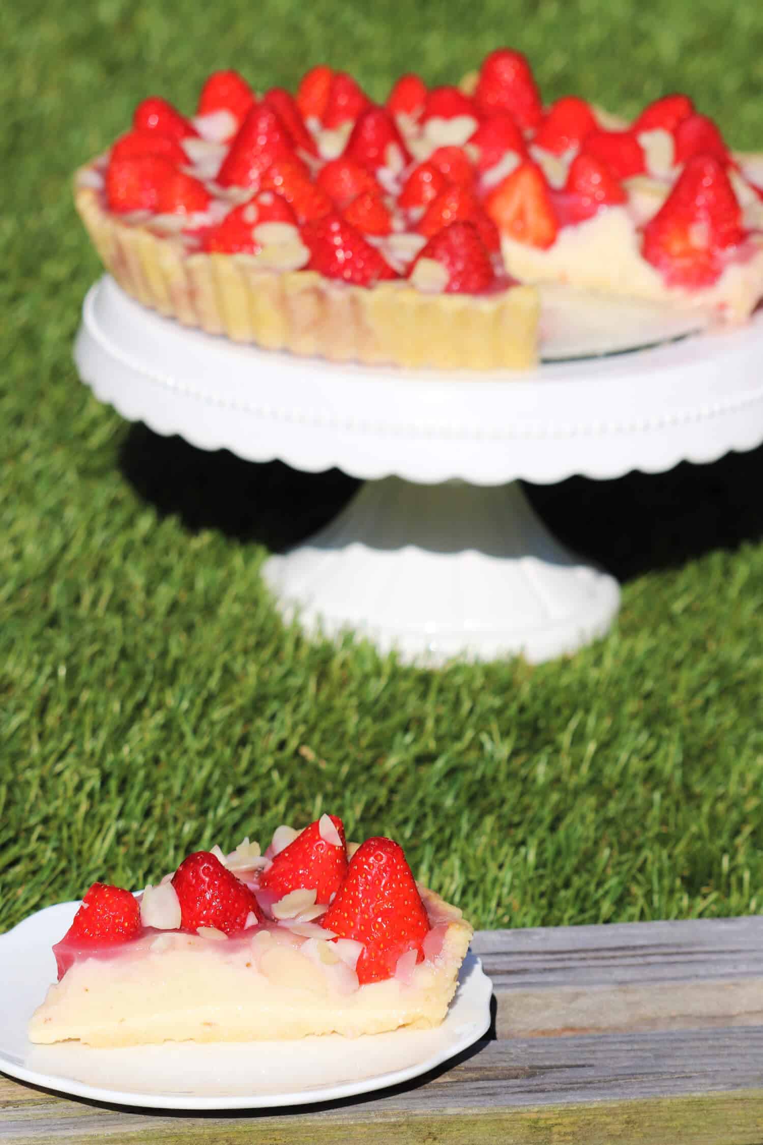 Low Carb Erdbeerkuchen mit Pudding und Mandelmehl