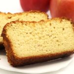 Schneller Apfelmuskuchen ohne Zucker