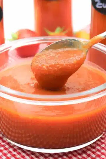 Gesunder Ketchup aus frischen Tomaten