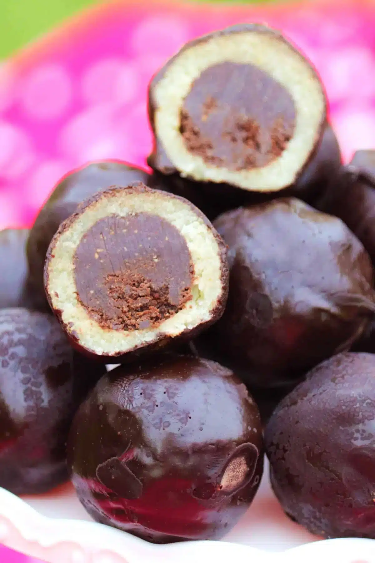 Keto Pralinen mit Nougat und Marzipan