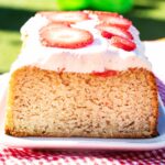 Glutenfreier Erdbeer Rhabarber Kuchen ohne Zucker