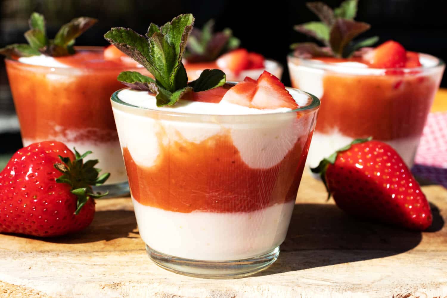 Erdbeer Rhabarber Joghurt Dessert Ohne Zucker Staupitopia Zuckerfrei