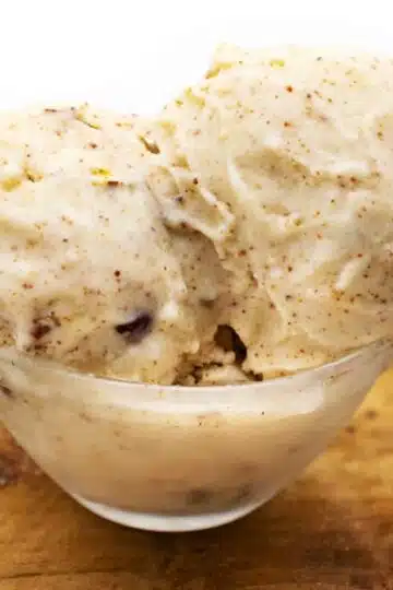 Haselnusseis mit Haselnussmus Rezept