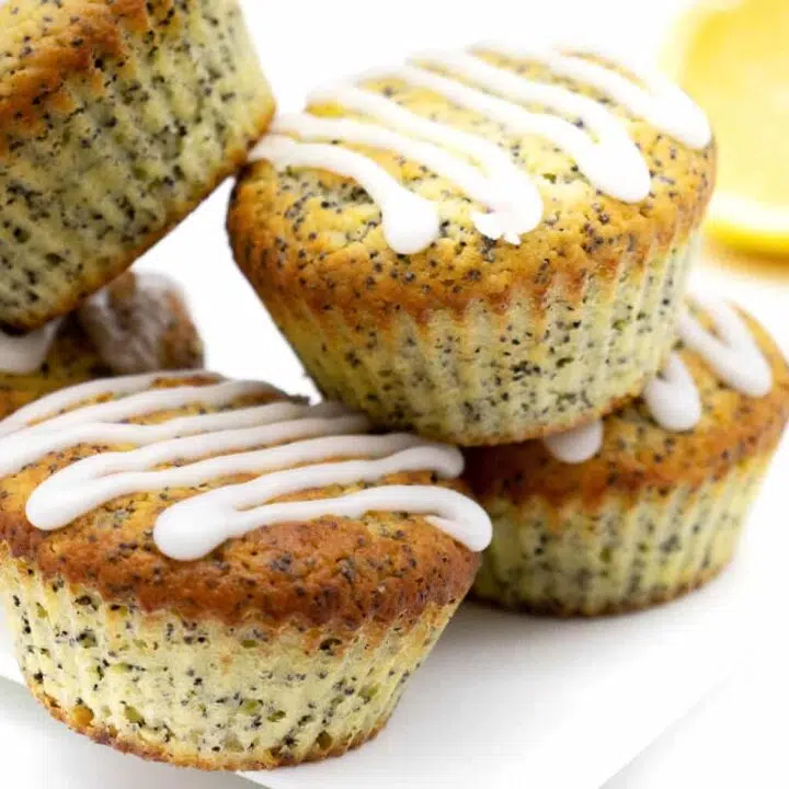 Rezept für saftige Low Carb Zitronen Mohn Muffins