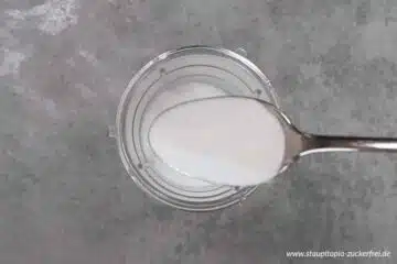 Zitronensorbet Zutaten miteinander vermischen