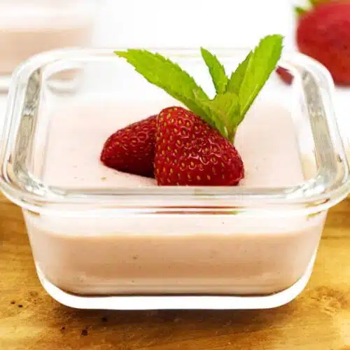 Erdbeerpudding ohne Zucker selber machen