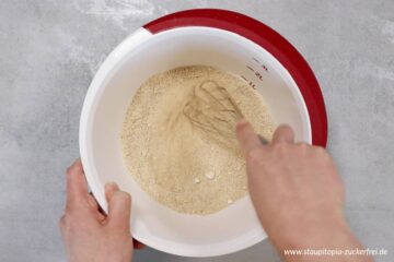 Zubereitung Low Carb Karotten Walnuss Brot Schritt 1