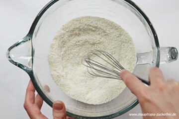 Zubereitung Low Carb Marmorkuchen Schritt 1