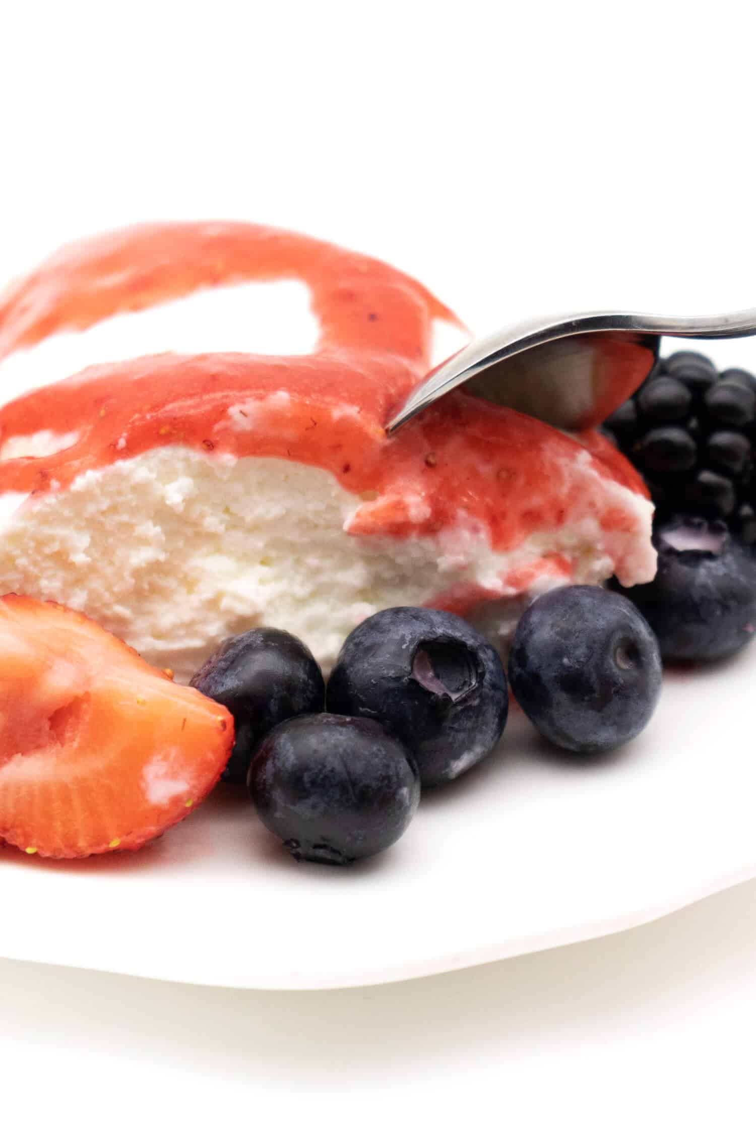 Joghurtbombe - schneller und einfacher Low Carb Nachtisch