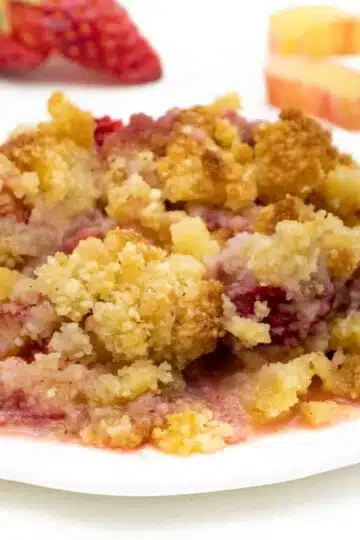 Erdbeer Rhabarber Crumble ohne Zucker Rezept