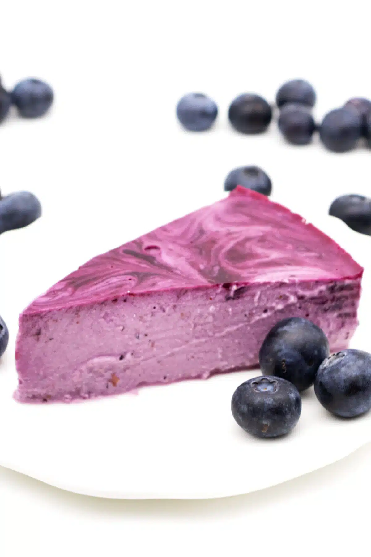 Käsekuchen mit Blaubeeren vegan und ohne Zucker