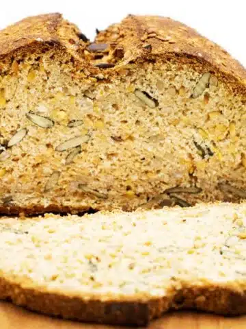 Körnerbrot ohne Mehl und Hefe Rezept