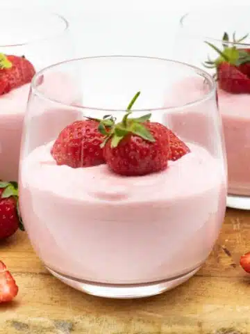 Erdbeermousse ohne Zucker und ohne Gelatine