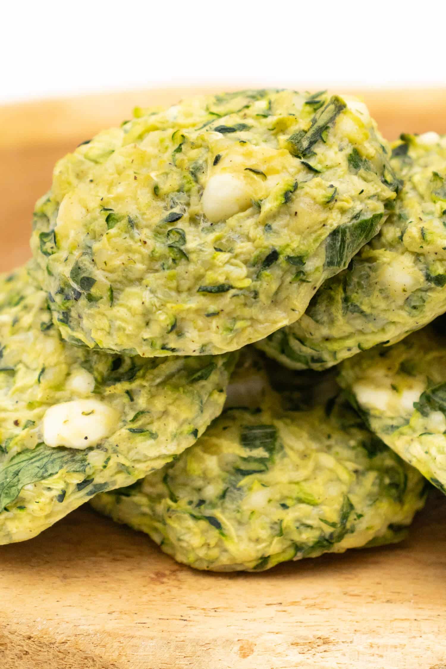 Griechische Zucchinibällchen mit Käse Rezept