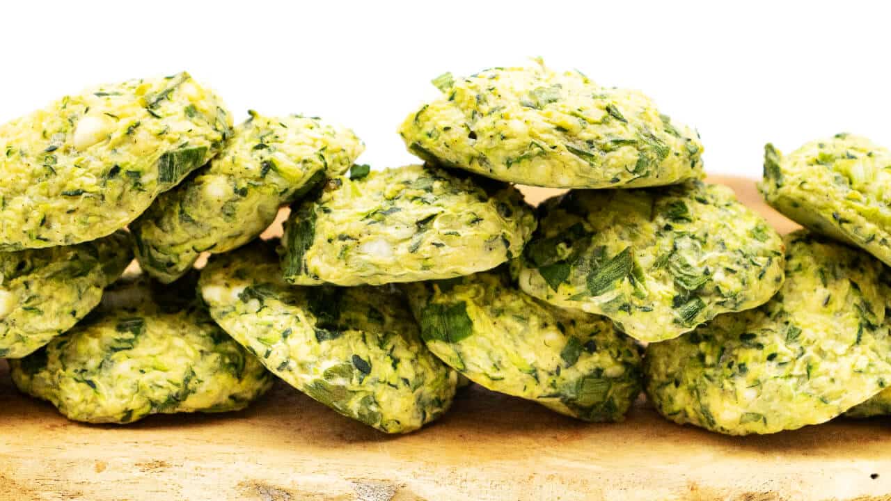 Kolokithokeftedes griechische Zucchinibällchen Rezept Low Carb