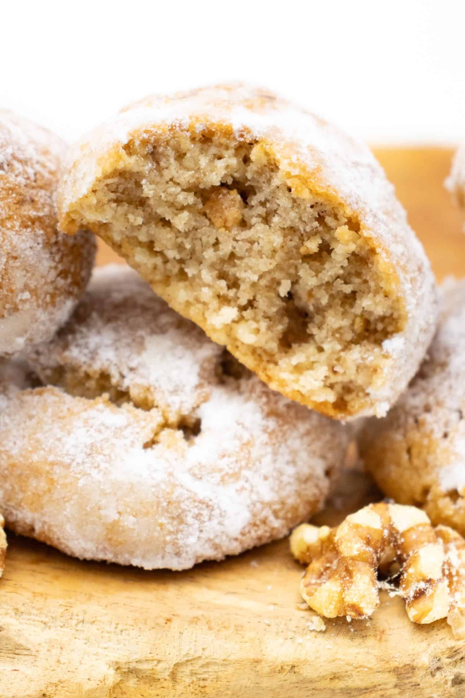 Schneebälle Plätzchen mit Walnüssen saftig und einfach