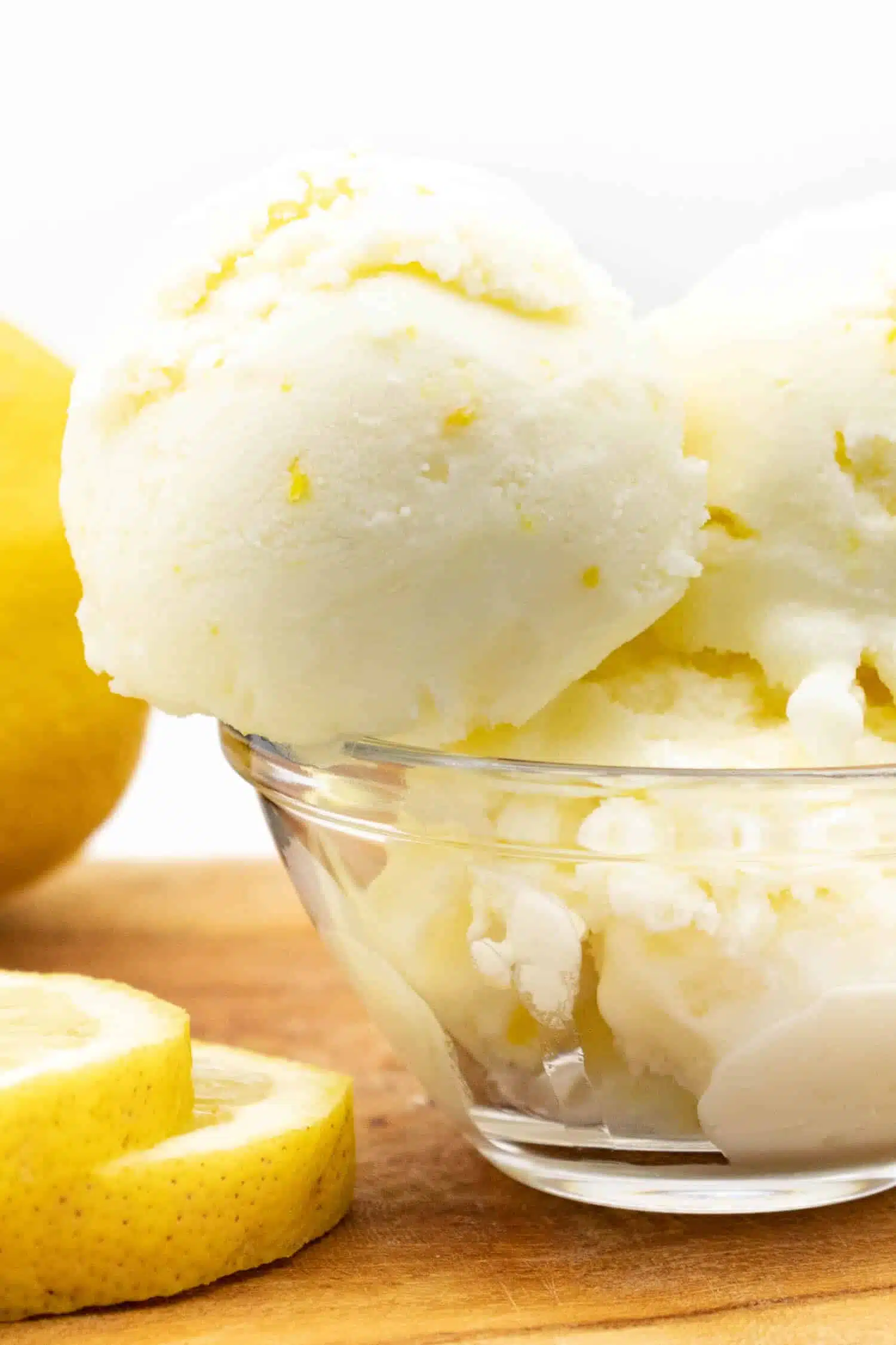 Zitroneneis ohne Zucker selbst machen