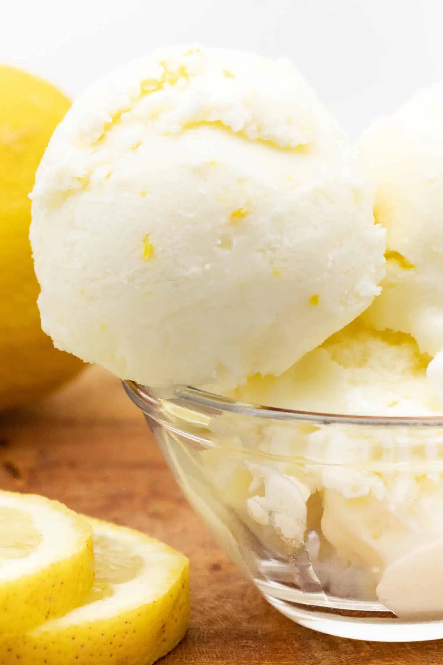 Zitroneneis selber machen ohne Eismaschine