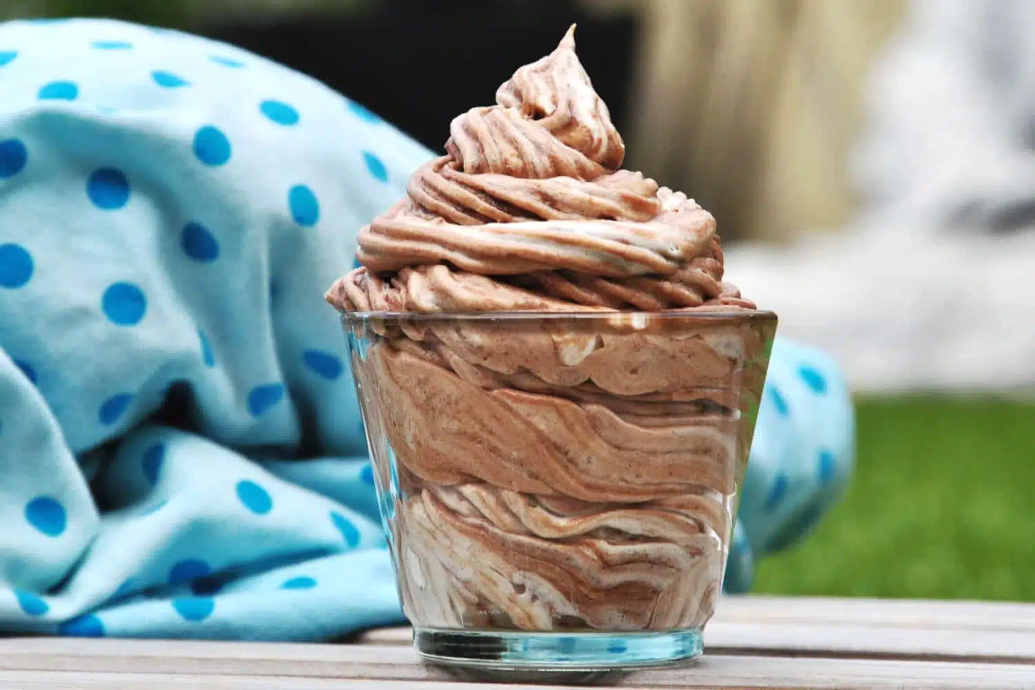 Low Carb Nougat Frosting ohne Zucker Rezept