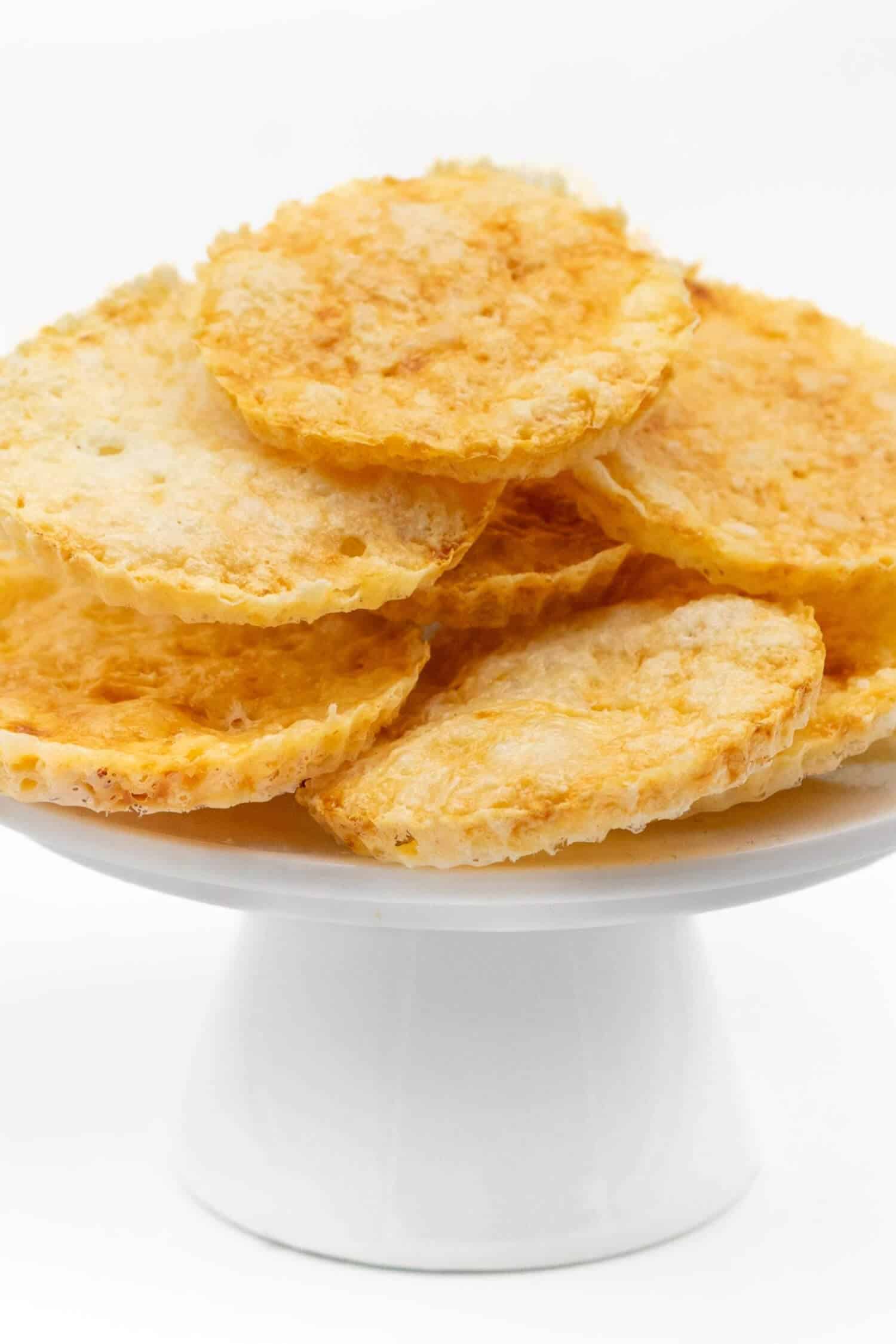 Gesunde Chips aus Hüttenkäse selbst machen