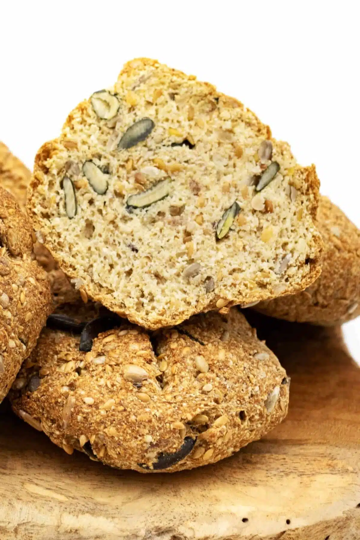 Gesunde Brötchen mit Körnern Rezept