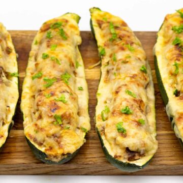 Gefüllte Zucchini mit Hackfleisch ohne Anbraten Rezept