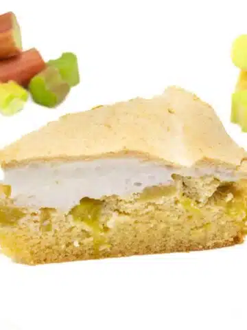 Rhabarberkuchen ohne Zucker mit Baiser