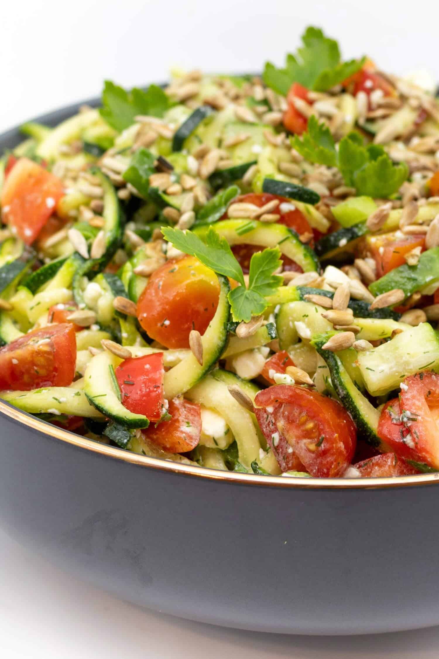 Gesunder Nudelsalat mit Zucchini Nudeln