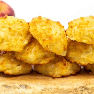 Herzhafte Apfelbällchen mit Mozzarella