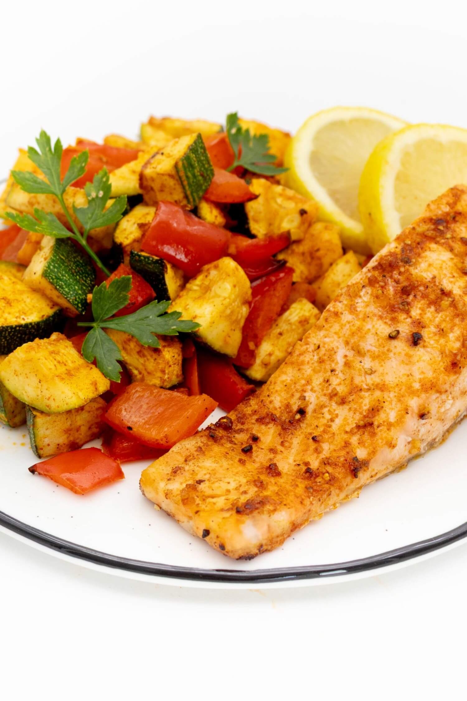 Lachs mit Gemüse aus dem Airfryer Rezept