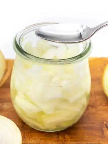 Zwiebelsaft ohne Zucker gegen Husten