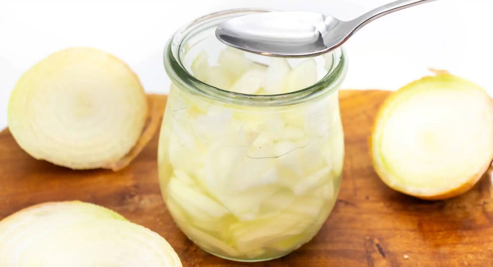 Zwiebelsaft ohne Zucker gegen Husten Rezept