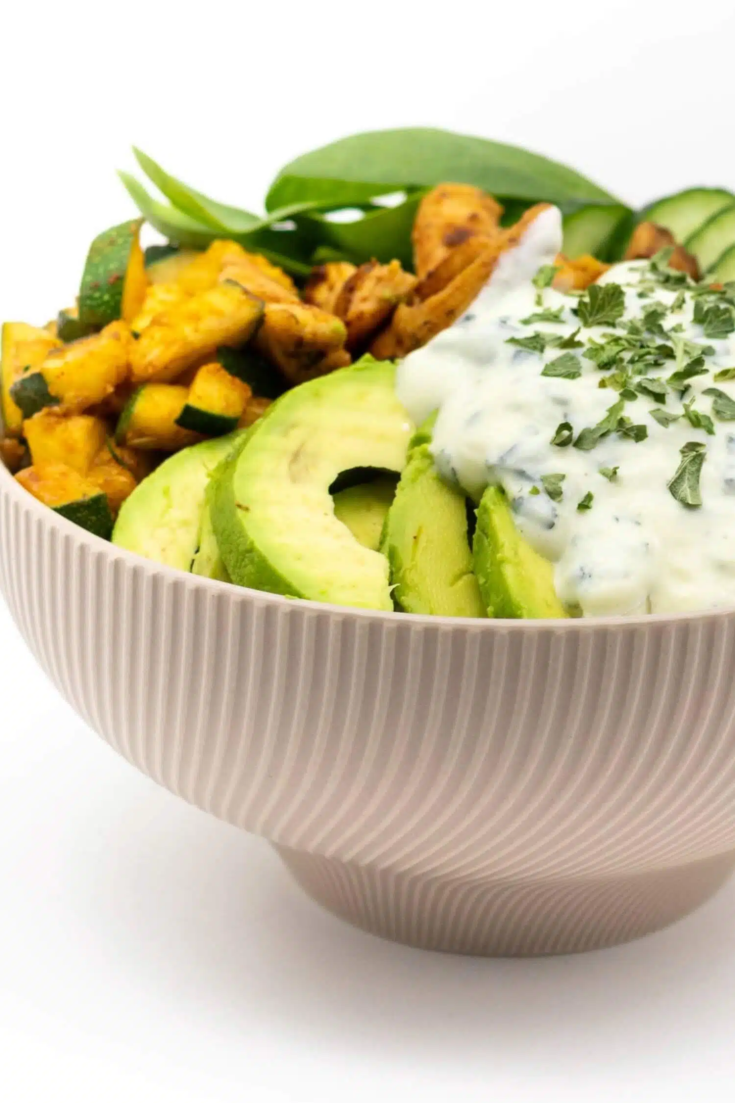 Low Carb Bowl Hähnchen gesund