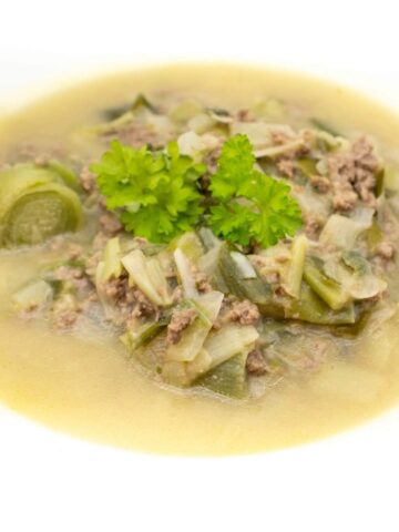 Low Carb Hüttenkäse Lauch Suppe Rezept