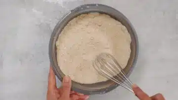 Apfel Quark Kuchen ohne Zucker Mischen der Zutaten