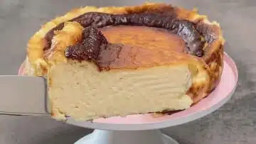 Baskischer Käsekuchen ohne Zucker: Abkühlen