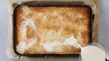 Buttermilchkuchen ohne Zucker: Gießen