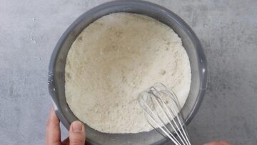 Buttermilchkuchen ohne Zucker: Mischen