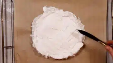 Eiweißkuchen ohne Zucker formen