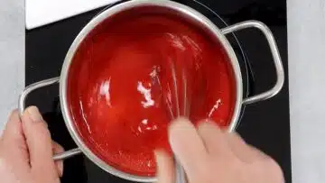 Erdbeermousse ohne Zucker: Kochen