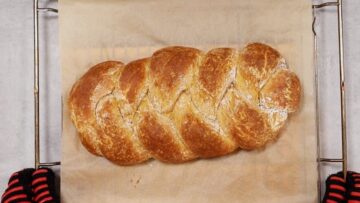 Hefezopf ohne Zucker: Abkühlen